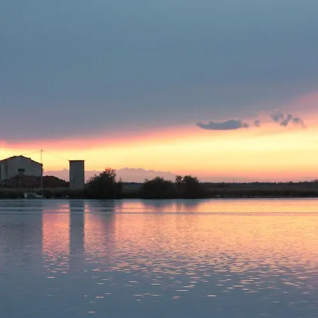Residenza Le Saline 컨트리하우스 코마키오