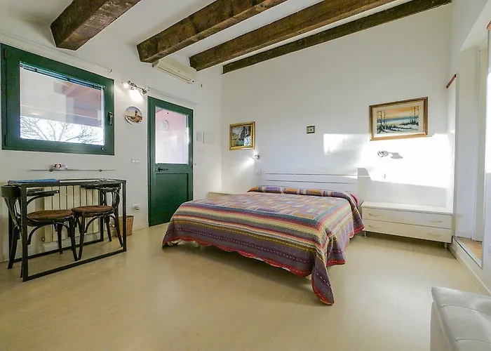 Residenza Le Saline 컨트리하우스 코마키오